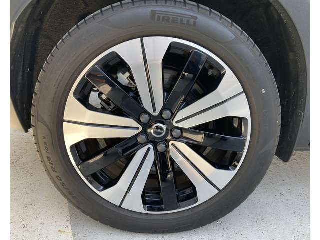 ボルボ ＸＣ４０リチャージ プラス シングルモーター R4年 (関東) 99