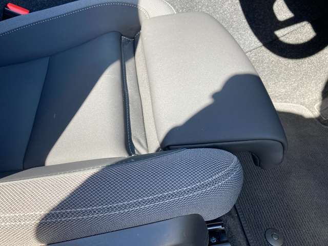 ボルボ ＸＣ４０リチャージ プラス シングルモーター R4年 (関東) 99