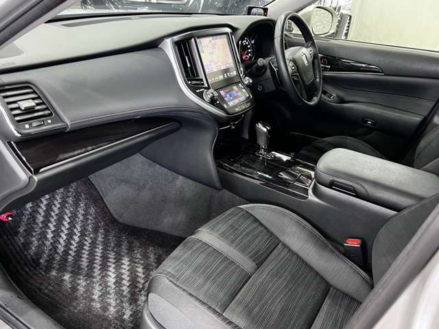 トヨタ クラウンアスリート ２．０ Ｓ－Ｔ H27年 (関東) 99