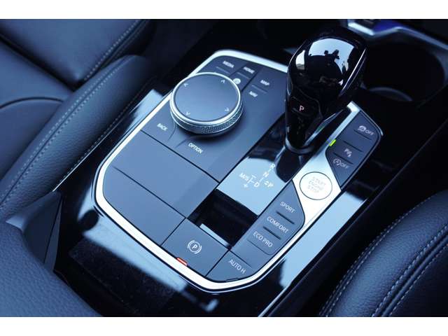 ＢＭＷ １シリーズ １１８Ｄ Ｍスポーツ ディーゼルターボ R6年 (近畿) 99