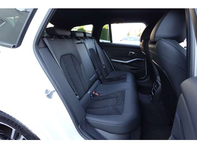 ＢＭＷ ３シリーズ ３２０Ｉ Ｍスポーツ R6年 (近畿) 99