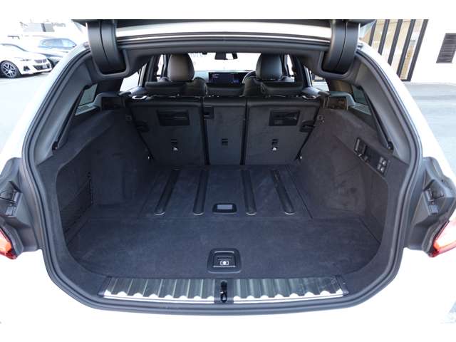 ＢＭＷ ３シリーズ ３２０Ｉ Ｍスポーツ R6年 (近畿) 99