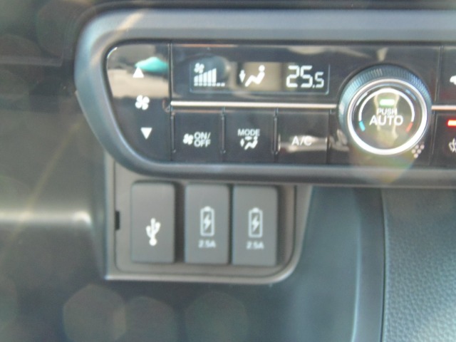 ホンダ Ｎ　ＢＯＸ カスタム ６６０ Ｌ R5年 (東海) 99