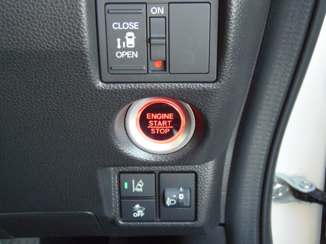 ホンダ Ｎ　ＢＯＸ カスタム ６６０ Ｌ R5年 (東海) 99