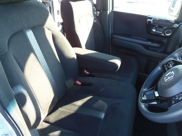 ホンダ Ｎ　ＢＯＸ カスタム ６６０ Ｌ R5年 (東海) 99