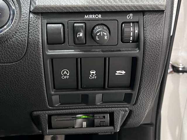 スバル レガシィツーリングワゴン ２．５ Ｉ アイサイト Ｓパッケージ ４ＷＤ H25年 (関東) 99