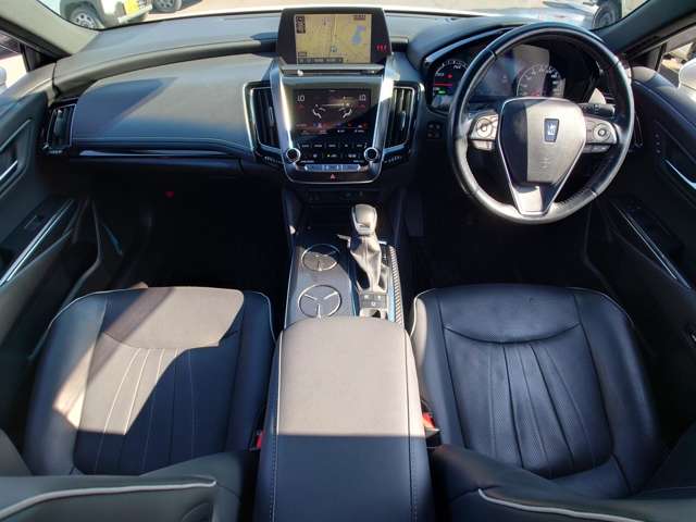 トヨタ クラウン　ハイブリッド ハイブリッド ２．５ ＲＳ アドバンス R1年 (中国) 99