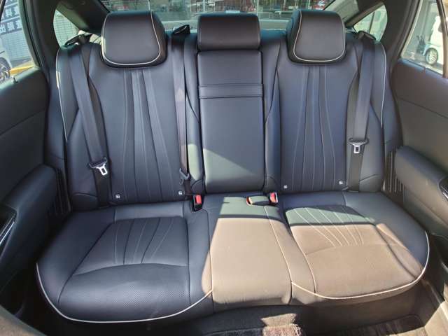 トヨタ クラウン　ハイブリッド ハイブリッド ２．５ ＲＳ アドバンス R1年 (中国) 99