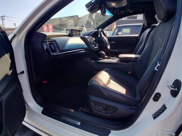 トヨタ クラウン　ハイブリッド ハイブリッド ２．５ ＲＳ アドバンス R1年 (中国) 99