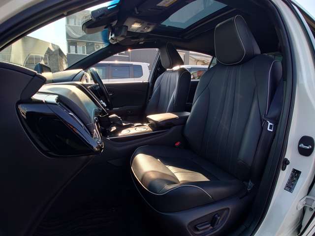 トヨタ クラウン　ハイブリッド ハイブリッド ２．５ ＲＳ アドバンス R1年 (中国) 99