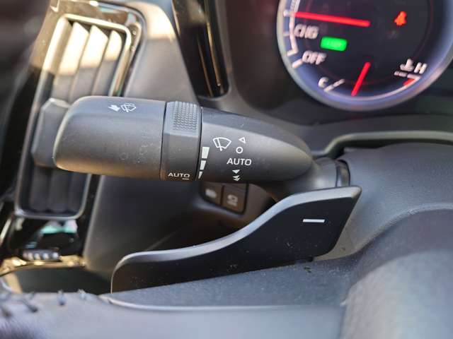 トヨタ クラウン　ハイブリッド ハイブリッド ２．５ ＲＳ アドバンス R1年 (中国) 99