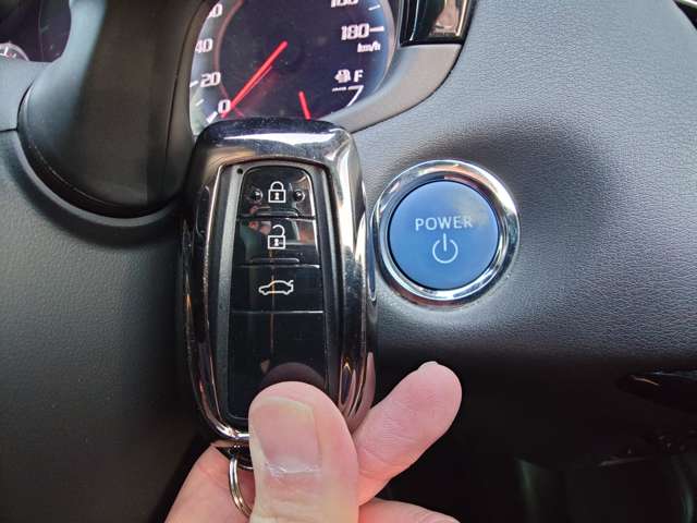 トヨタ クラウン　ハイブリッド ハイブリッド ２．５ ＲＳ アドバンス R1年 (中国) 99