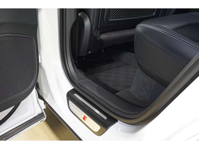 アウディ Ｑ３ ２．０ ＴＦＳＩ クワトロ １８０ＰＳ Ｓラインパッケージ ４ＷＤ H30年 (北海道) 99