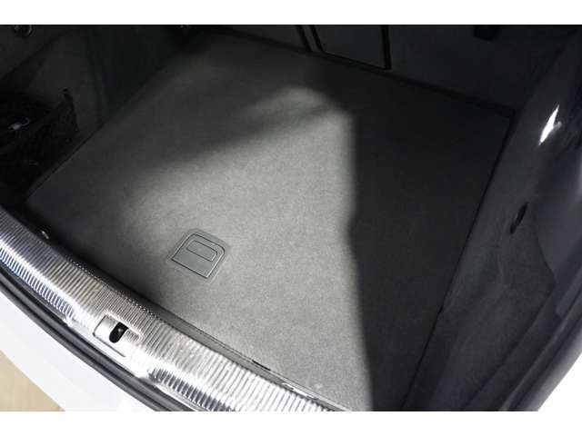 アウディ Ｑ３ ２．０ ＴＦＳＩ クワトロ １８０ＰＳ Ｓラインパッケージ ４ＷＤ H30年 (北海道) 99