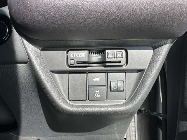 ホンダ ＺＲ－Ｖ ２．０ Ｅ：ＨＥＶ Ｘ R6年 (東海) 99