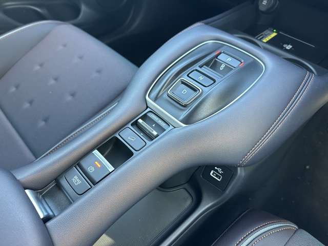 ホンダ ＺＲ－Ｖ ２．０ Ｅ：ＨＥＶ Ｘ R6年 (東海) 99