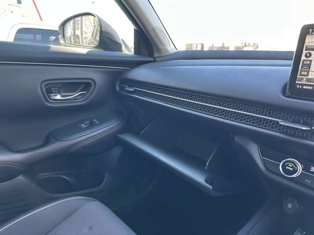 ホンダ ＺＲ－Ｖ ２．０ Ｅ：ＨＥＶ Ｘ R6年 (東海) 99