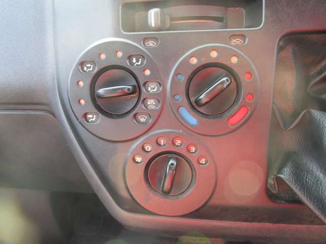 トヨタ タウンエーストラック １．５ ＤＸ シングルジャストロー 三方開 ４ＷＤ H28年 (中国) 99