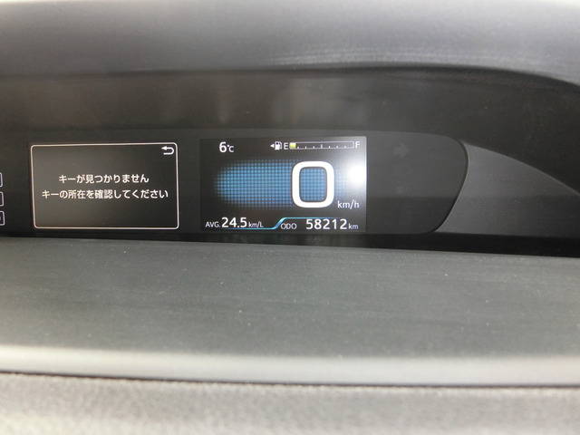 トヨタ プリウス １．８ Ａ H28年 (中国) 99