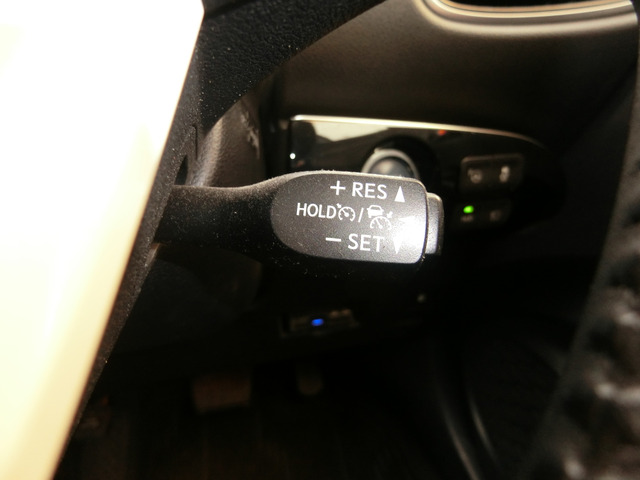 トヨタ プリウス １．８ Ａ H28年 (中国) 99