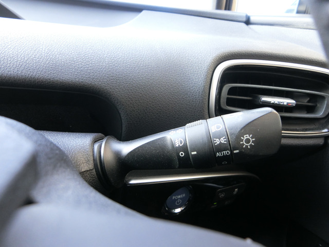 トヨタ プリウス １．８ Ａ H28年 (中国) 99