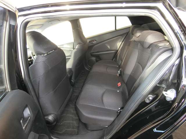 トヨタ プリウス １．８ Ａ H28年 (中国) 99