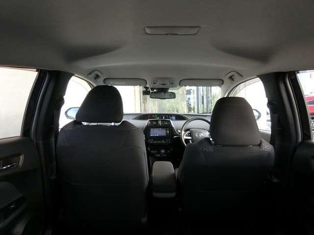 トヨタ プリウス １．８ Ａ H28年 (中国) 99