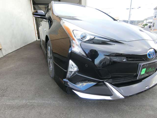 トヨタ プリウス １．８ Ａ H28年 (中国) 99