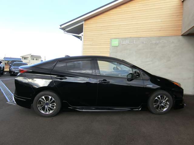 トヨタ プリウス １．８ Ａ H28年 (中国) 99