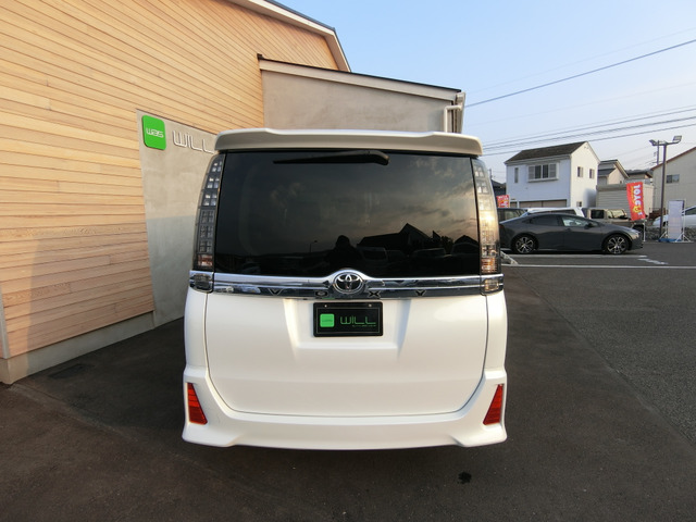 トヨタ ヴォクシー ２．０ ＺＳ H26年 (中国) 99