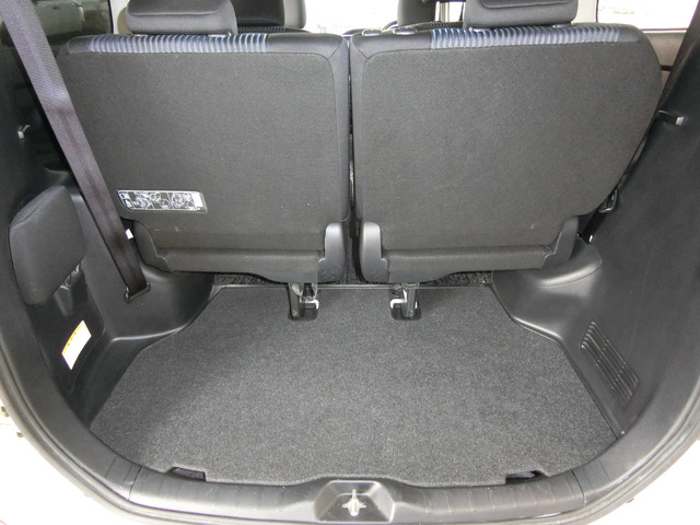 トヨタ ヴォクシー ２．０ ＺＳ H26年 (中国) 99