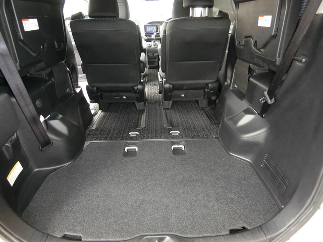 トヨタ ヴォクシー ２．０ ＺＳ H26年 (中国) 99