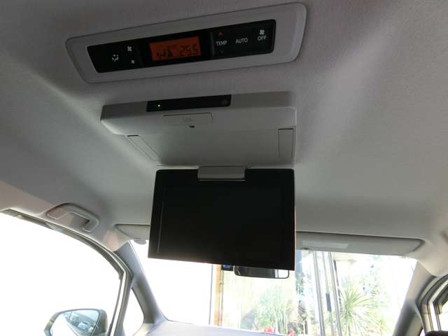 トヨタ ヴォクシー ２．０ ＺＳ H26年 (中国) 99