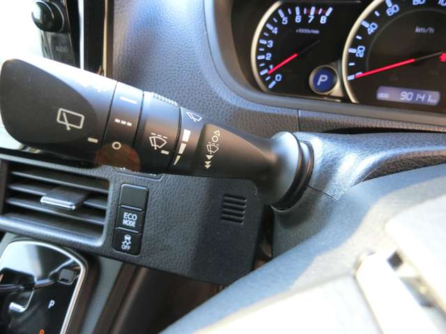 トヨタ ヴォクシー ２．０ ＺＳ H26年 (中国) 99