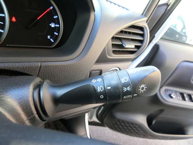 トヨタ ヴォクシー ２．０ ＺＳ H26年 (中国) 99