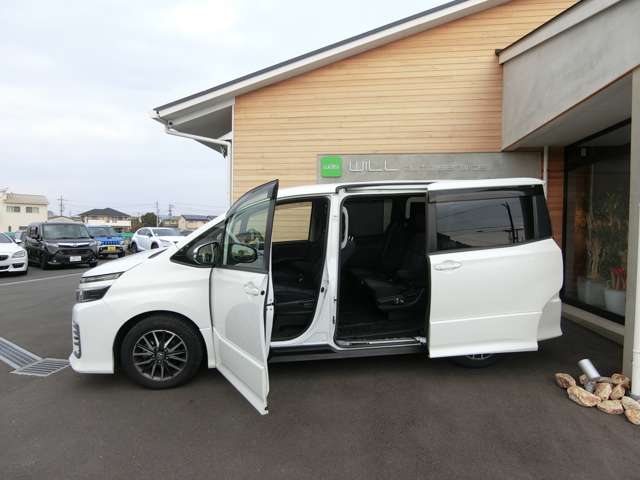 トヨタ ヴォクシー ２．０ ＺＳ H26年 (中国) 99