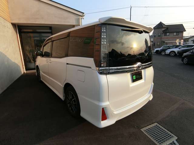 トヨタ ヴォクシー ２．０ ＺＳ H26年 (中国) 99