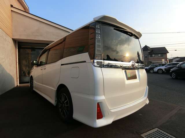 トヨタ ヴォクシー ２．０ ＺＳ H26年 (中国) 99