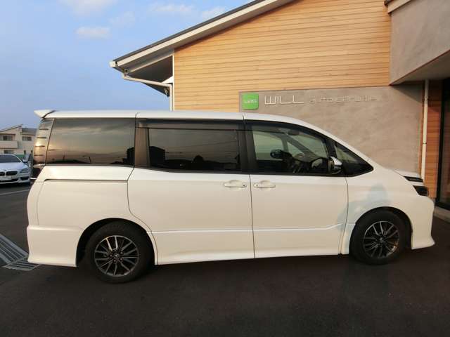 トヨタ ヴォクシー ２．０ ＺＳ H26年 (中国) 99