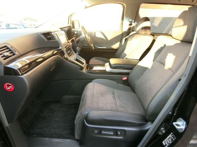 トヨタ ヴェルファイア　ハイブリッド （ベース） H26年 (中国) 99