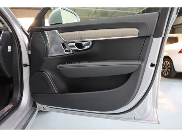 ボルボ Ｖ９０ Ｂ６ ＡＷＤ インスクリプション ４ＷＤ R3年 (近畿) 99