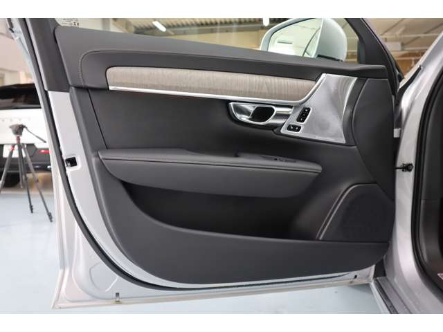 ボルボ Ｖ９０ Ｂ６ ＡＷＤ インスクリプション ４ＷＤ R3年 (近畿) 99