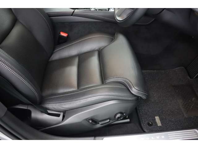 ボルボ Ｖ９０ Ｂ６ ＡＷＤ インスクリプション ４ＷＤ R3年 (近畿) 99