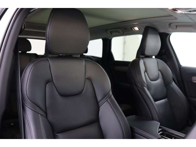 ボルボ Ｖ９０ Ｂ６ ＡＷＤ インスクリプション ４ＷＤ R3年 (近畿) 99