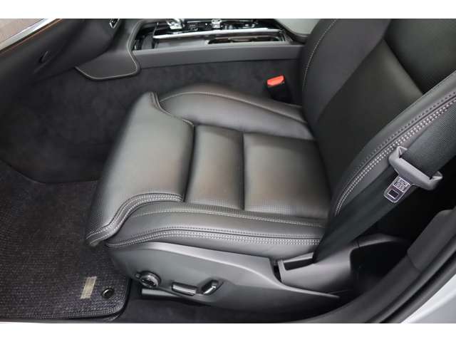 ボルボ Ｖ９０ Ｂ６ ＡＷＤ インスクリプション ４ＷＤ R3年 (近畿) 99