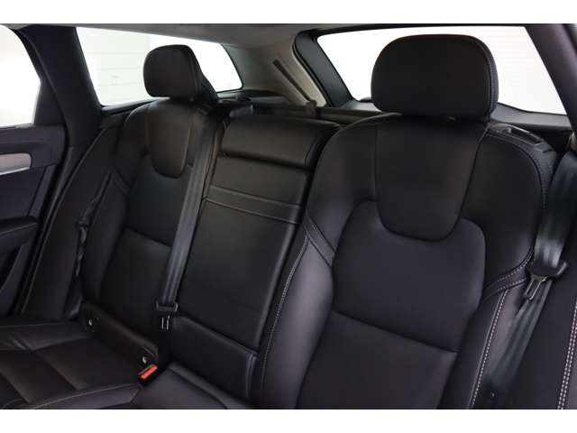 ボルボ Ｖ９０ Ｂ６ ＡＷＤ インスクリプション ４ＷＤ R3年 (近畿) 99