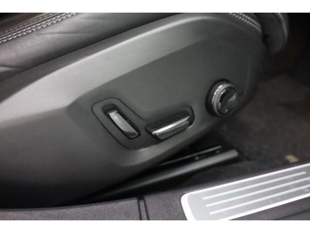 ボルボ Ｖ９０ Ｂ６ ＡＷＤ インスクリプション ４ＷＤ R3年 (近畿) 99