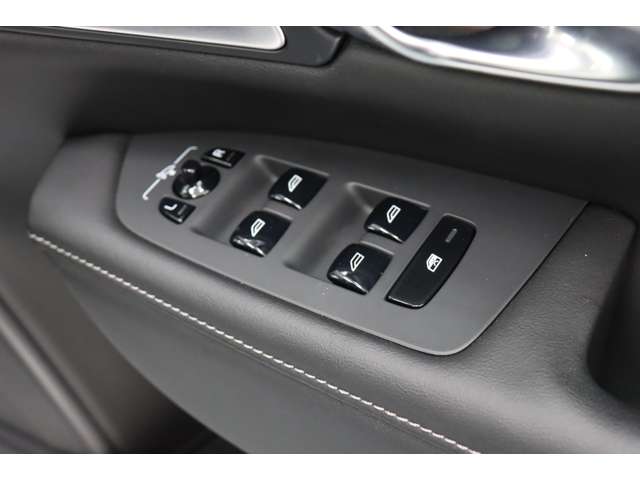 ボルボ Ｖ９０ Ｂ６ ＡＷＤ インスクリプション ４ＷＤ R3年 (近畿) 99