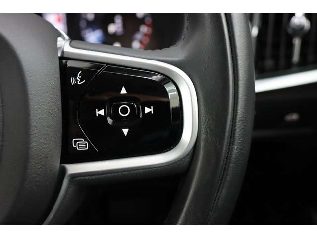 ボルボ Ｖ９０ Ｂ６ ＡＷＤ インスクリプション ４ＷＤ R3年 (近畿) 99