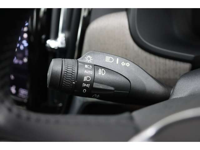 ボルボ Ｖ９０ Ｂ６ ＡＷＤ インスクリプション ４ＷＤ R3年 (近畿) 99